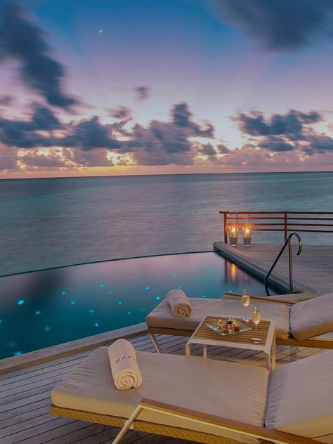 Maldives Vision Board, Luxury Holidays Aesthetic, Baros Maldives Resorts, Honey Moon Maldives, Maldives Asethic, Luxury Holiday Aesthetic, Maldives Honeymoon Aesthetic, Maldives Beach Villa, Maldives Resort Villas