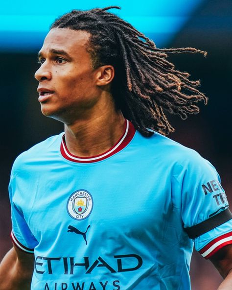 Nathan Ake Manchester City, Ake Man City, Man City Players, Nathan Ake, Nathan Aké, Practice Drawing, Game Of Thrones Art, Portrait Photos, Man City