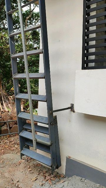 Folding Stairs, Home Gate Design, Stairs Stringer, Gate Designs Modern, Aluminium Ladder, Front Door Design Wood, Folding Ladder, House Balcony Design, Gate House