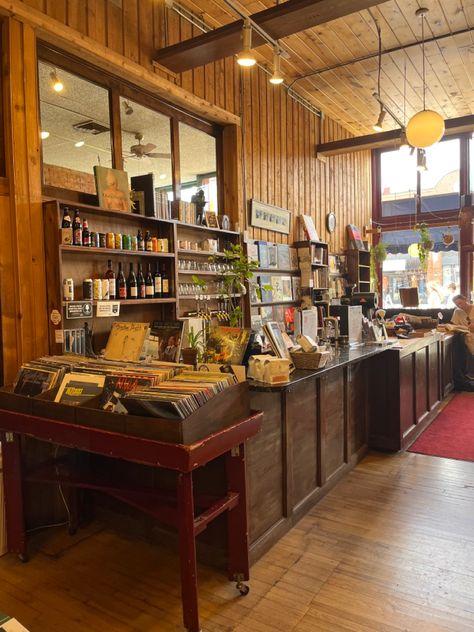 French Bookstore Aesthetic, Bookstore Cafe Ideas, Bookstore Counter, Bookstore Bakery, Bookshelf Quilt, Cafe Bookstore, Bookshop Café, Opening A Cafe, Corner Bakery