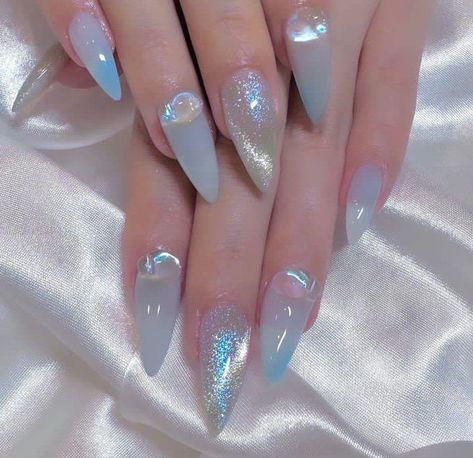 Crystal Blue Nails, Blue Crystal Nails, Shiny Nails Designs, Bridal Nail Art, Asian Nails, Punk Nails, Gothic Nails, Casual Nails, Pretty Gel Nails