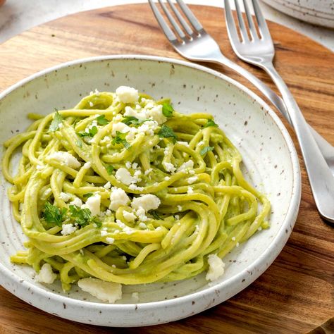 Spaghetti Lemon, Green Spaghetti Recipe, Spaghetti Verde, German Potato Salad Recipe, Salad Appetizer Cups, Spaghetti With Spinach, Roasted Poblano Peppers, Roasted Poblano, Green Pasta