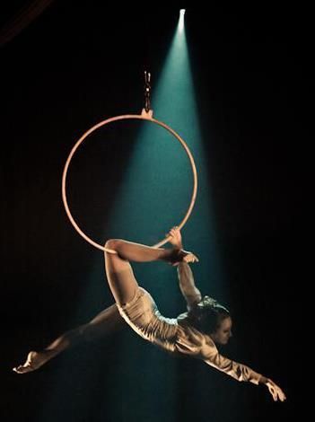 Aerial Hoop Aesthetic, Hoop Aesthetic, Aerial Hoop Moves, Circus Aesthetic, Trapeze Artist, Dark Circus, Aerial Acrobatics, Aerial Dance, Aerial Arts