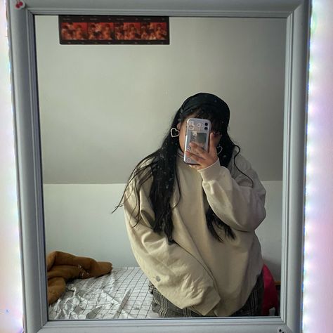 Ootd Plus Size, Dirty Mirror, Plus Size Posing, Trendy Plus Size Fashion, Fashion Curvy, Beige Outfit, Cool Small Tattoos, Mirror Pics, Mirror Selfie Poses