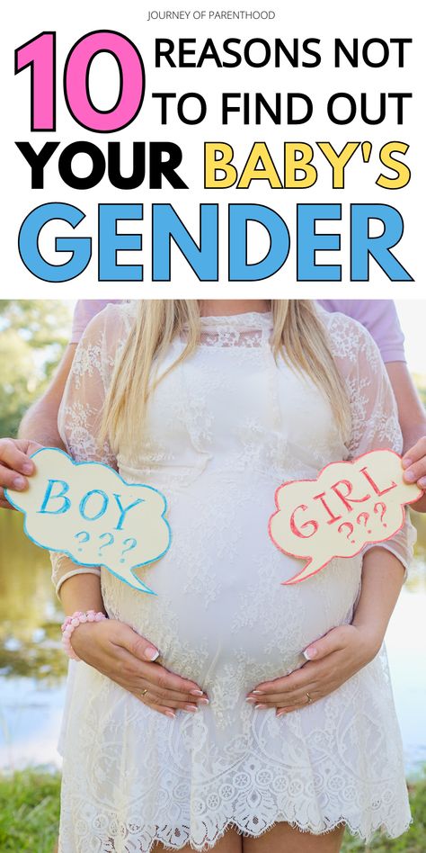 Do you want to know your baby's gender? These gender reveal ideas can be a great motivator to find out! Telling family and friends you're pregnant is also another great idea. Find out if you're having a boy or girl? It's up to you! Gender Reveal After Birth, Gender Reveal At Birth, Gender Surprise, Gender Reveal Outfit, Pumpkin Gender Reveal, Boy Or Girl Baby, Birth Order, Baby Fotografie, Gender Reveal Ideas