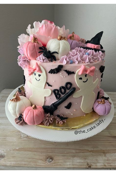 Cute baby shower boo themed cake. Pink and purple with cute little pumpkins and ghosts, all edible buttercream and fondant. Pink Pumpkin Cake, Cake Pink And Purple, Halloween Cake, Purple Halloween, Gender Reveal Cake, Fake Cake, Pink Pumpkins, Halloween Baby, Pumpkin Theme