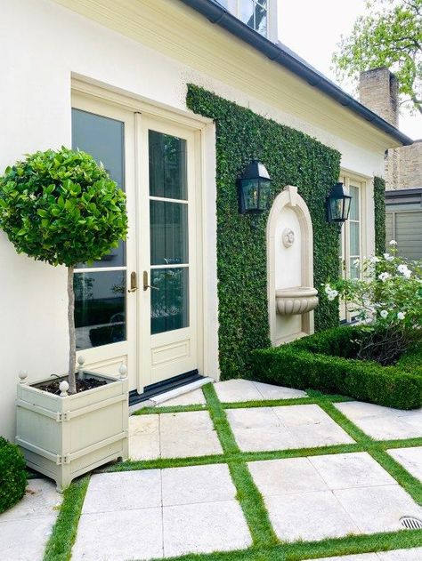 Outdoor landscaping gardening aesthetic front porch houses Pathway design Sound Architecture, Yard Garden Design, Potted Boxwood, Garden Goals, House Garage, Fantasy Garden, Landscaping Inspiration, Lawn Care Tips, House Backyard