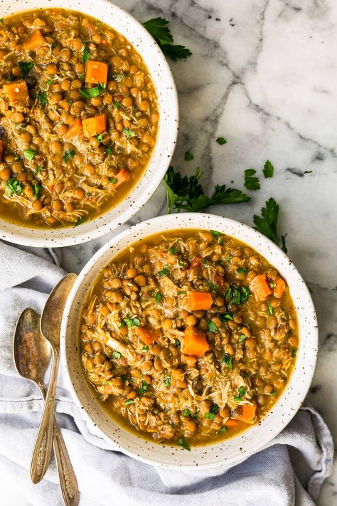 Slow Cooker Chicken Lentil Soup, Autumn Slow Cooker Recipes, Healthy Slow Cooker Soup Recipes, Chicken And Lentil Soup, Lentil Soup Crockpot, Slow Cooker Soup Recipes Healthy, Slow Cooker Dump, Chicken Lentil Soup, Slow Cooker Soup Recipes