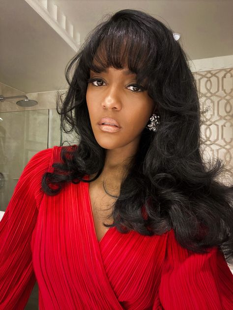 I tried a new hairstyle this holiday season. Silk Press Natural Hair, Brown Hair Shades, Hair Color Trends, Black Girls Hairstyles, Aesthetic Hair, Hairstyles Haircuts, Model Hair, Brunette Hair Color, Gorgeous Hair