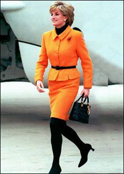 Diana in an orange suit Lady Dior Handbag, Princess Diana Fashion, Princes Diana, Diana Fashion, Estilo Taylor Swift, Diane Kruger, Lady Diana Spencer, Royal Princess, Bae Suzy