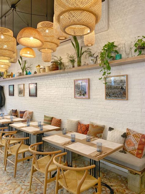 New UWS Kosher Cafe & Artisan Gluten Free Bakery: Modern Bread & Bagel | | YeahThatsKosher Back Bar Design, Cafe Bench, Artisan Cafe, Bakery Shop Interior, Gluten Free Items, Modern Coffee Shop, Gluten Free Bagels, Outdoor Restaurant Design, Bakery Design Interior