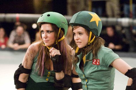 "Whip It" movie still, 2009. L to R: Kristen Wiig, Ellen Page. Whip It Movie, Unconventional Wedding Cake, Kristin Wiig, Roller Skating Outfits, Ellen Page, Derby Girl, Kristen Wiig, Whip It, Female Friendship