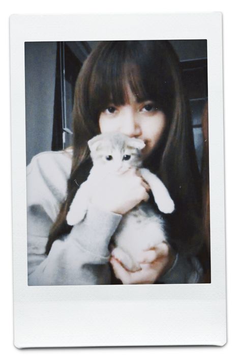 Lisa Polaroid, Vintage Film Photography, Cherry Baby, Night Sky Wallpaper, Iphone Case Stickers, Polaroid Pictures, Pink Cow, Best Friend Photos, Instagram My Story