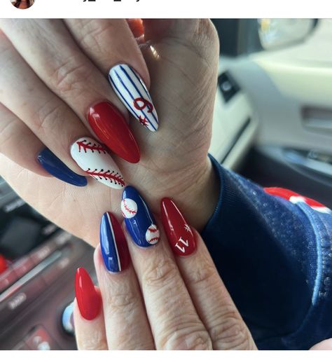 Chicago Nails Designs, Baseball Acrylic Nails, Braves Nails, Baseball Nail Designs, Baseball Nails, Fingernail Designs, Baseball Theme, Coffin Nails, Nail Ideas