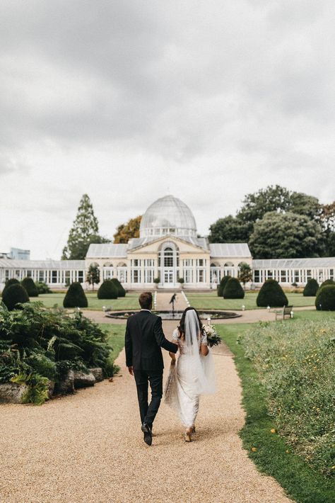 The Great Conservatory at Syon House. #academyfurniturehire | #SyonPark | #SyonHouse | #LondonWedding | #SurreyWedding | #WeddingVenuesEngland | #WeddingIdeas | #WeddingVenues | #LuxuryWeddings | #LuxuryWeddingPlanner | #WeddingPlanningIdeas | #RealWedding | #ElegantWeddingIdeas | #ElegantWedding | #DestinationWeddingIdeas Syon Park Wedding, Adrianna Papell Bridesmaid, British Wedding, London Bride, Vestidos Color Rosa, Greenhouse Wedding, Summer Wedding Outdoor, English Wedding, Rock My Wedding