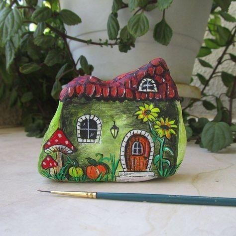 Painted Rock Houses Cottages, House Rock Painting, Fall Rocks, Fairy Painting, Rock Houses, Rock Cactus, Garden Rock Art, Cottage Painting, Stone Art Painting