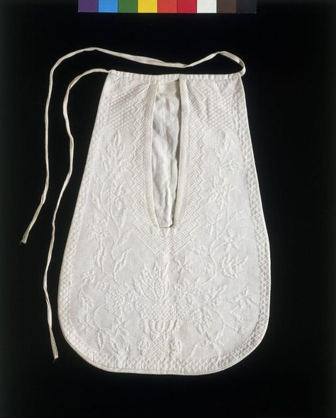 Pocket | Unknown | V&A Explore The Collections 18th Century Pockets, 18th Century Women, Sewing Pockets, Quilted Clothing, 18th Century Costume, 18th Century Clothing, 18th Century Fashion, Century Clothing, Period Costumes