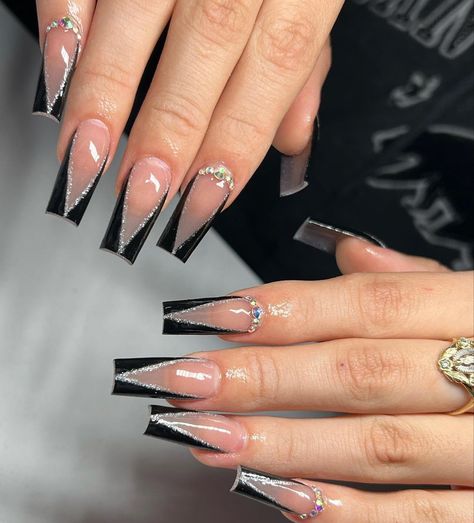 Nails Black And Silver, Black And Silver Nail Designs, Black Sparkle Nails, Acrylics Nails, Year Nails, Graduation Nails, Simple Acrylic, Beauty Nails Design, Simple Acrylic Nails