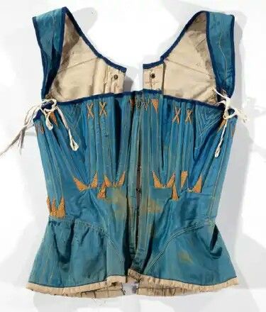 ANTIQUE EMBROIDERED CORSET, lace-up front and hook-and-eye back, machine and hand stitched. Fourth quarter 19th century. Embroidered Corset, Ideas Embroidery, 1800s Fashion, Embroidery Vintage, Vintage Corset, Antique Clothing, Historical Dresses, Embroidery Fashion, Antique Lace