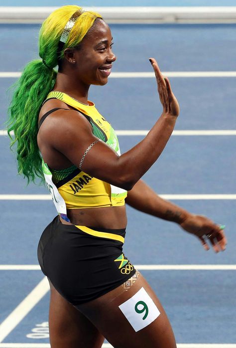 Strong Athletic Women, Shelly Ann Fraser Pryce, Black Women Athletes, Female Track And Field Athletes, Sweaty Female Athlete, Track Athletes Female, Shelly Ann Fraser, Olympic Track And Field, Athletic Models