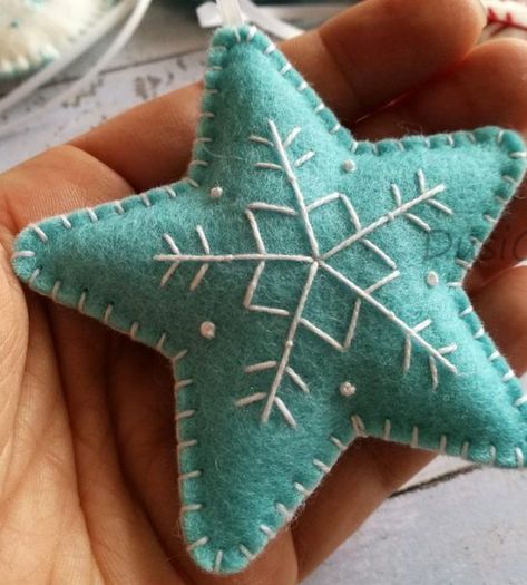 Star embroidered ornament Nordic Xmas, Christmas Star Ornaments, Wool Felt Christmas, Star Ornaments, Felt Crafts Christmas, Diy Christmas Tree Ornaments, Felt Christmas Decorations, Handmade Christmas Decorations, Felt Christmas Ornaments