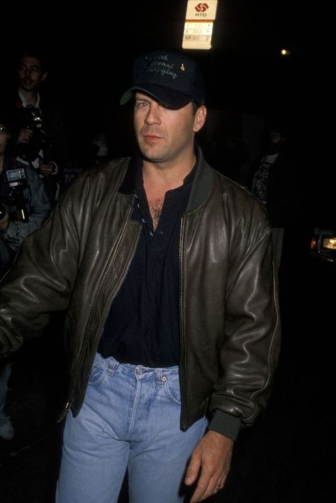 Young Bruce Willis, Bruce Willis 90s, Bruce Willis Young, Brown Pants Men, Men 90s, Night Club Outfits, Mens Outfit Inspiration, Bruce Willis, June 16