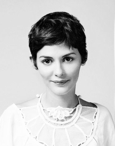 actrice française ⋒ audrey tautou (b. beaumont I976) french actress black and white portrait Brunette Pixie Cut, Brunette Pixie, Audrey Tautou, White Portrait, French Actress, Short Haircut, Celebrity Look, Pixie Hairstyles, Portrait Photo