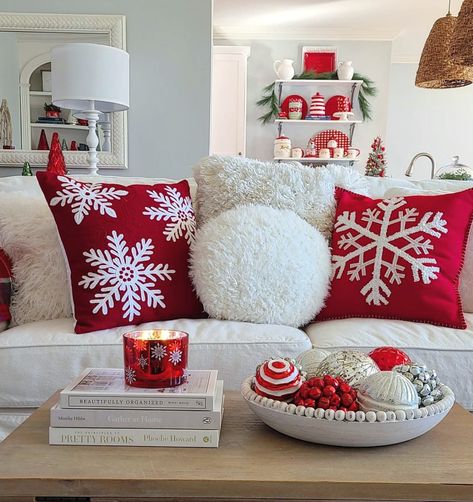 Red And White Christmas Living Room, Christmas Condo Decor, Christmas Living Room Decor Small Spaces, Simple Christmas Dining Table Decor, Christmas Decor Ideas For Living Room Cozy, Christmas Decor Ideas Red, Christmas Sofa Decor, White Christmas Throw Pillows, Christmas Living Room Decor