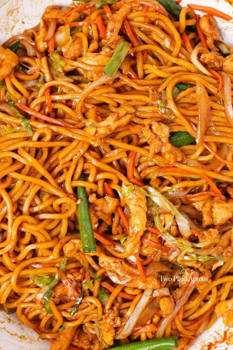 Authentic Chicken Lo Mein Recipe, Chicken Lo Mein Noodles Recipe, Chicken Lo Mein Sauce Recipe, Two Plaid Aprons, Lo Mein Recipe Chicken, Chinese Lo Mein Recipe, Ramen Lo Mein, Chicken Lo Mein Recipe Easy, Best Lo Mein Recipe