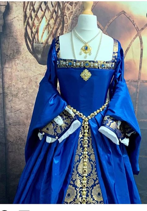 1530s Fashion, Tudors Dress, 14th Century Dress, 1500s Fashion, Tudor Royal, Long Sleeve Wedding Dress Simple, Tudor Gown, Royal Outfit, Tudor Dress