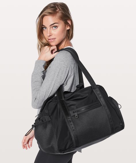 Cute Laptop Bags, Small Hand Bags, Womens Gym Bag, Womens Gym, Yoga Mat Carrier, Yoga Mat Strap, Black Leather Moto Jacket, Hand Bags For Women, Dream Bags