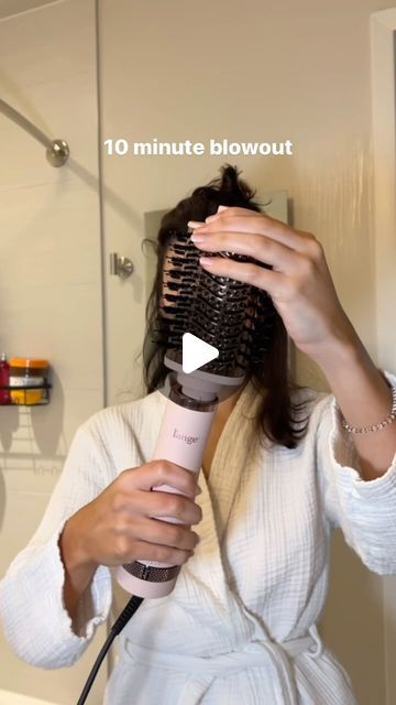 Devin Raimo on Instagram: "how i do my lazy girl 10 minute blowout🔥 brush is from @langehair - linked in my bio!" How To Use Blowout Brush, Blowout With Blowdry Brush, Lange Le Volume Brush Tutorial, Perfect Blowout Tutorial, Best Blowout Brush, Blowout With Revlon Brush, Blowout Brush Tutorial, How To Do Blowout Hair, How To Do A Blowout