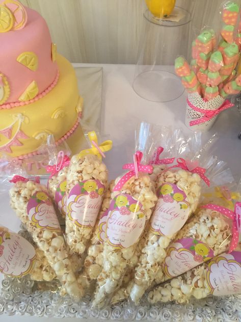 Popcorn Bags Popcorn Party Favors Birthday, Fairy Popcorn, Popcorn Bags Ideas, Popcorn Party Favors, Birthday Popcorn, Elsa Birthday Party, Popcorn Bag, Baby Shower Sweets, Popcorn Party