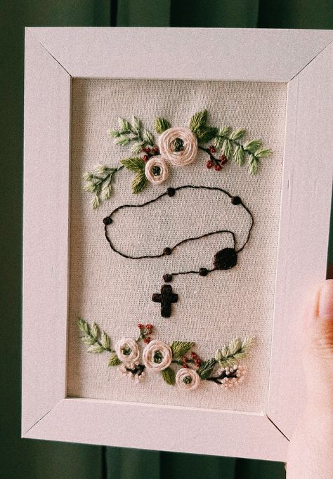 Catholic Embroidery, Embroidery Portrait, Clothes Embroidery Diy, Vintage Needlework, Flowers Embroidery, Embroidery On Clothes, Lavender Flowers, Ribbon Embroidery, Catholic Faith