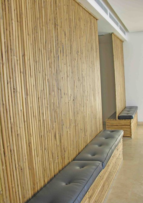 bamboo wall and banch Bamboo Mats Wall Decor, Bamboo Panels Wall, Bamboo Partition Wall, Bamboo Wall Design, Residential Lobby Design, Bamboo Wall Covering, Cob House Interior, Bamboo Wall Decor, Thai Cafe