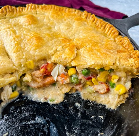 Seafood Pot Pie Seafood Pot Pie Recipe, Shrimp Pot Pie, Crab Pot Pie, Lobster Pot Pie, Seafood Quiche, Lobster Pot Pies, Seafood Pot Pie, Seafood Pot, Beach Recipes