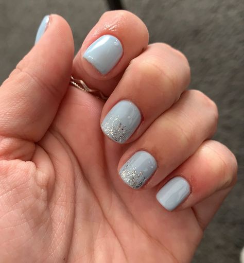 Subtle Blue Wedding Nails, Light Blue With Gold Nails, White And Light Blue Prom Nails, Short Dip Powder Nails Blue, Labor Nails Blue, Light Blue And Silver Nails Short, Light Blue And Gray Nails, Light Blue Dress Nail Ideas, Light Blue Graduation Nails