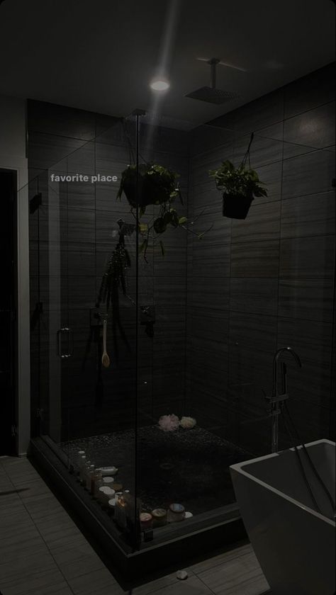 Rich aesthetic Black Home Aesthetic, Dark Home Aesthetic, Dark House Aesthetic, Mansion Aesthetic, Dark Modern, Aesthetic Apartment, Dark House, Aesthetic Bathroom, Dark Home Decor