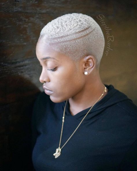 Hair Dye For Short Hair, Tapered Natural Hair Cut, Natural Hair Twa, Short Natural Haircuts, Shaved Hair Cuts, Short Shaved Hairstyles, Shaved Hair Designs, Tapered Natural Hair, Natural Hair Cuts