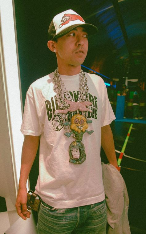 Varsity Streetwear, 2000s Rap Aesthetic, Mens Summer Streetwear, Nigo Bape, Streetwear Tees, Hip Hop 90s, Blazer Outfits Men, Outfit Inspo Summer, Shirt Design Inspiration