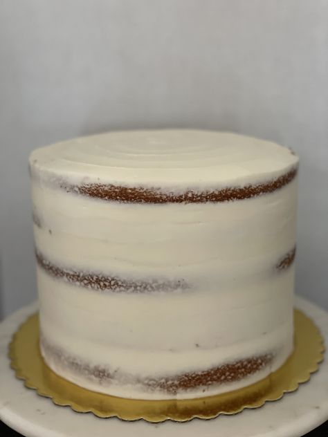 Simple One Tier Wedding Cake Rustic, White Rustic Cake, Plain Wedding Cakes, Small Simple Wedding, Simple White Cake, 2 Tier Wedding Cakes, Circle Cake, 3 Layer Cakes, White Birthday Cakes