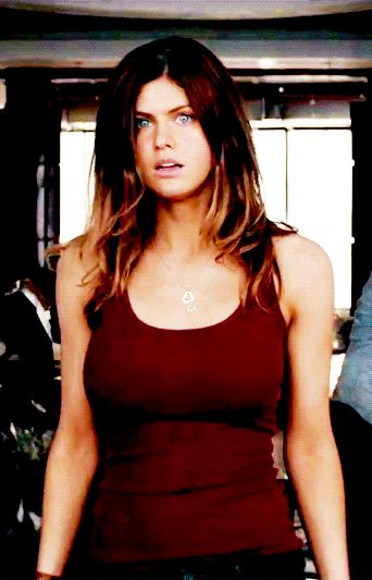 Download San Andreas Alexandra Daddario, Alexandra Daddario Baywatch, Matthew Daddario, England Football, Famous Movies, Alexandra Daddario, Baywatch, San Andreas, American Actress