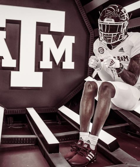 Texas A&m Football, Texas A And M, A&m Football, A And M, Texas Aggies, Football Photos, Texas A&m, College Football, Football Team