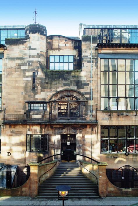 Mackintosh Architecture, Glasgow Architecture, Mackintosh Design, Glasgow School, Charles Rennie Mackintosh, Rennie Mackintosh, Glasgow School Of Art, Famous Buildings, Famous Architects