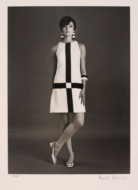 maggie tabberer Swinging London Fashion, Mini Dress 60s, 60s A Line Dress, Style Annee 60, 60s Women Fashion, 1960 Fashion Women, Mary Quant 60s Fashion, 60s Clothes, 1960s Makeup