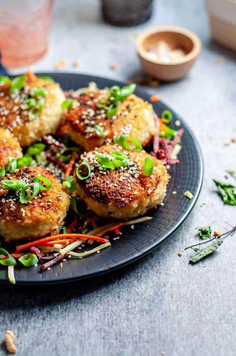 These lightly spiced Chicken Rissoles are super easy to make with a little ginger, garlic, dried or fresh herbs and panko breadcrumbs to a to create a delicious golden crispiness on the outside. #Rissoles #Chickendinner #CleanEating #LowFat #Meatballs #ChickenRissoles #HealthyDinner #mysugarfreekitchen What To Eat With Chicken, Chicken Rissoles, Rissoles Recipe, Dijon Chicken, Mince Recipes, Chicken Spices, What To Eat, Healthy Salad Recipes, Healthy Chicken