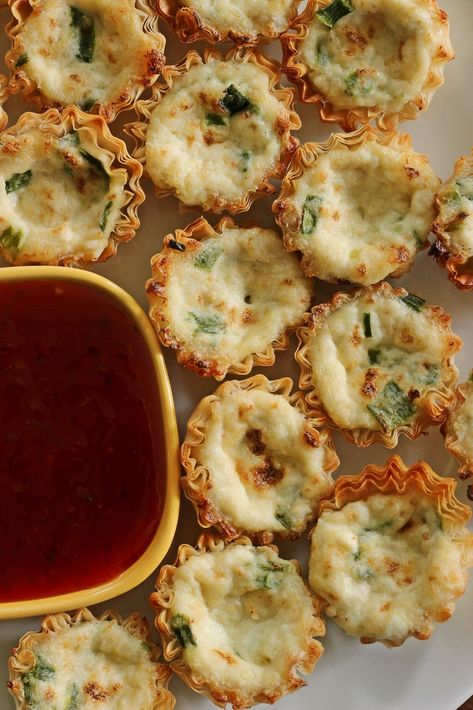 Crab Rangoon Cups - Jam Hands Crab Rangoon Cups, Crab Casserole, Crab Appetizer, Phyllo Cups, Fancy Appetizers, Creamy Crab, Appetizers For A Crowd, Crab Rangoon, Easy Seafood