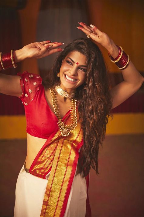 Jacqueline Fernandez's Latest Saree Look Will Give You Major Durga Puja Goals Jacqueline Fernandez Saree, Bengali Saree, Jacqueline Fernandez, Durga Puja, Latest Sarees, Saree Look, Indian Beauty Saree, Bollywood Actress, Look Fashion