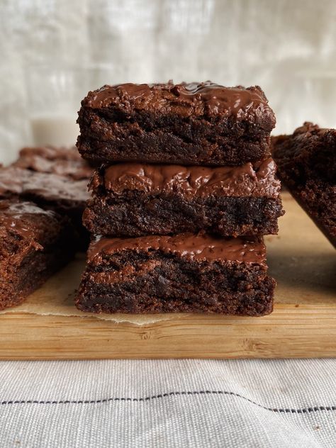 Something Nutritious, Almond Flour Chocolate Chip, Healthy Bakes, Almond Flour Chocolate Chip Cookies, Almond Butter Brownies, Passover Desserts, Food Project, Healthy Cookie, Butter Brownies