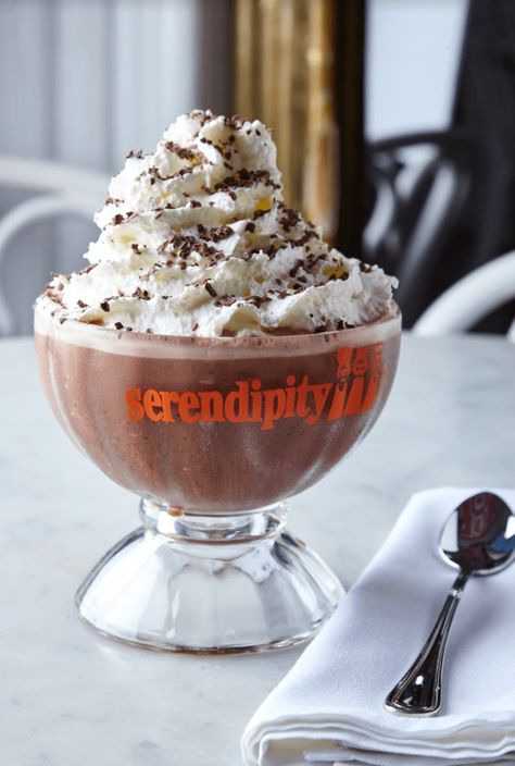 We have a sweet treat for you! Here is Serendipity3’s Frrrozen Hot Chocolate recipe from Chef Joe Calderone so that you can make this cozy drink at home. Hot Chocolate Ice Cream, Hot Chocolate Ingredients, Serendipity 3, Christmas In New York, Chocolate Babka, Frozen Hot Chocolate, Cozy Drinks, Nyc Christmas, Hot Chocolate Mix